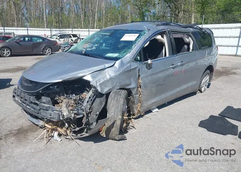 2017 Chrysler Pacifica Touring z USA, uszkodzony, nr VIN 2C4RC1DGXHR720869